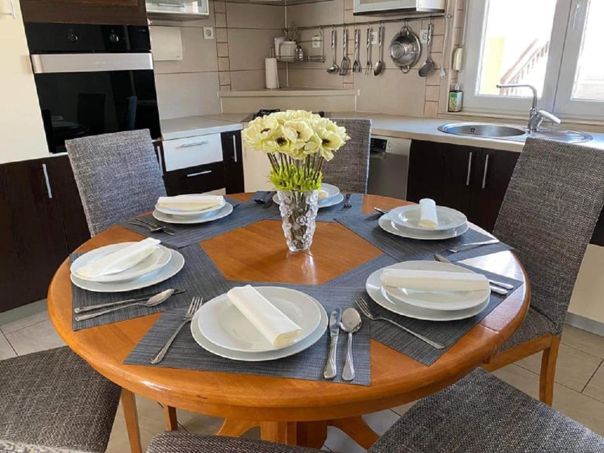 Apartman Zara Biograd Na Moru Esterno foto