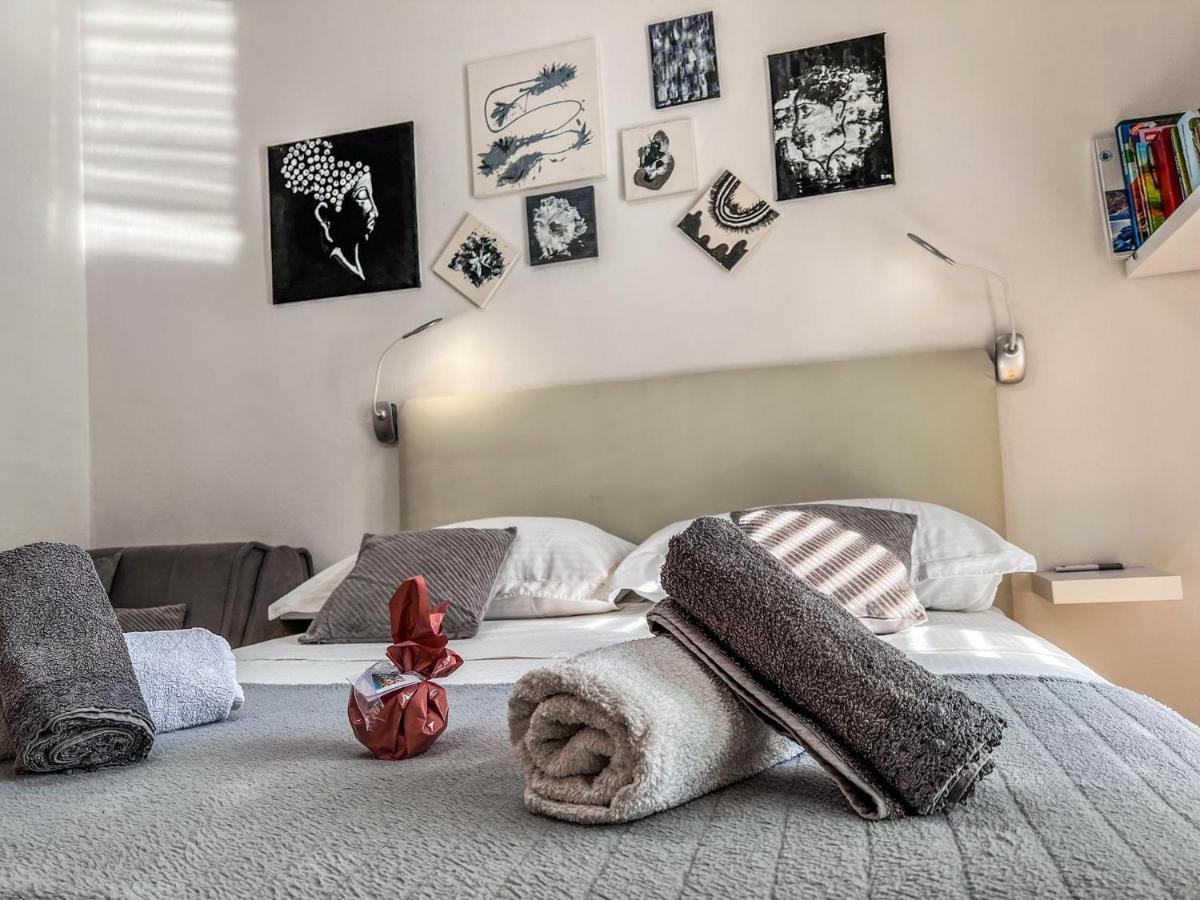 Apartman Zara Biograd Na Moru Esterno foto
