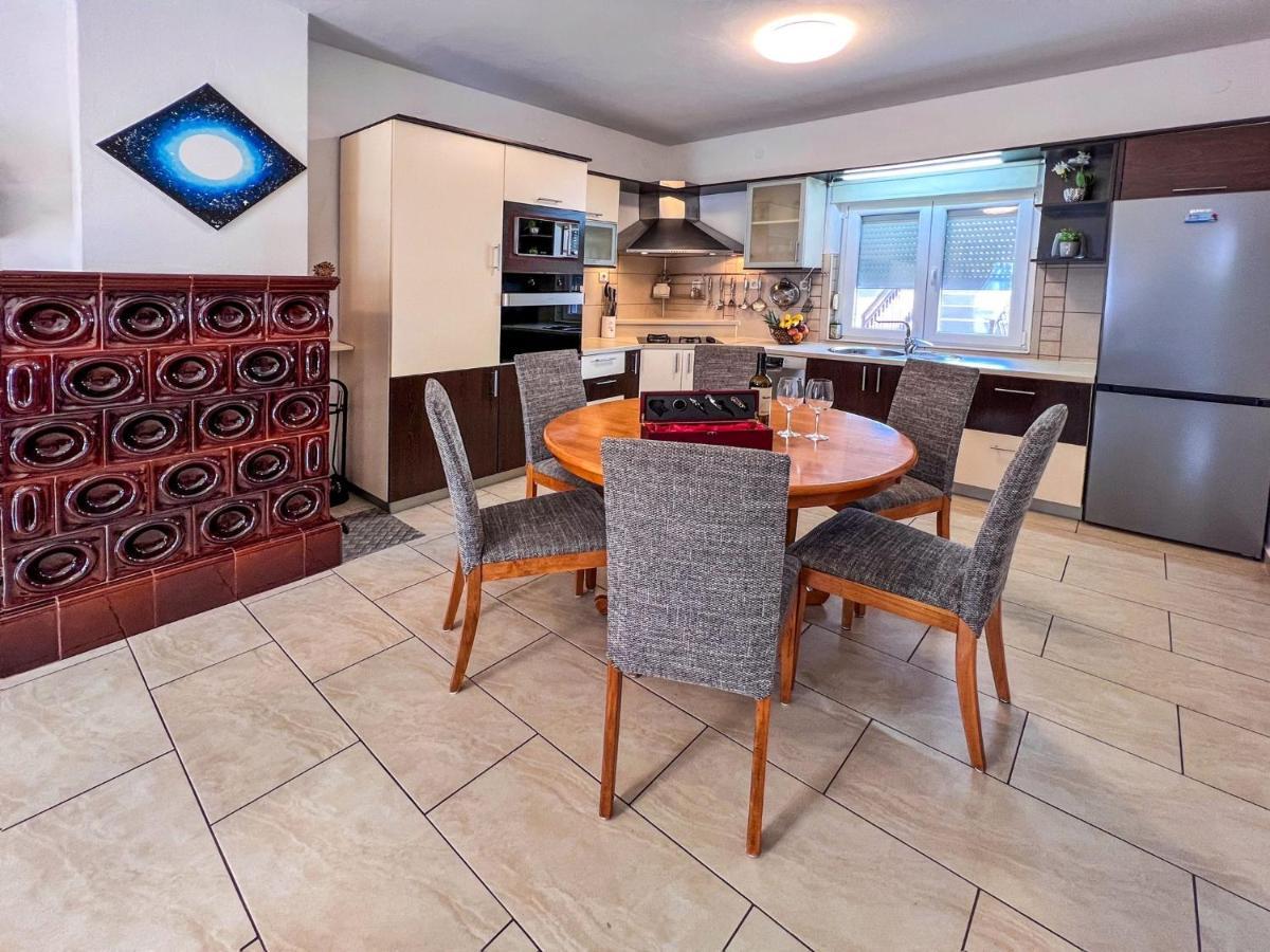 Apartman Zara Biograd Na Moru Esterno foto