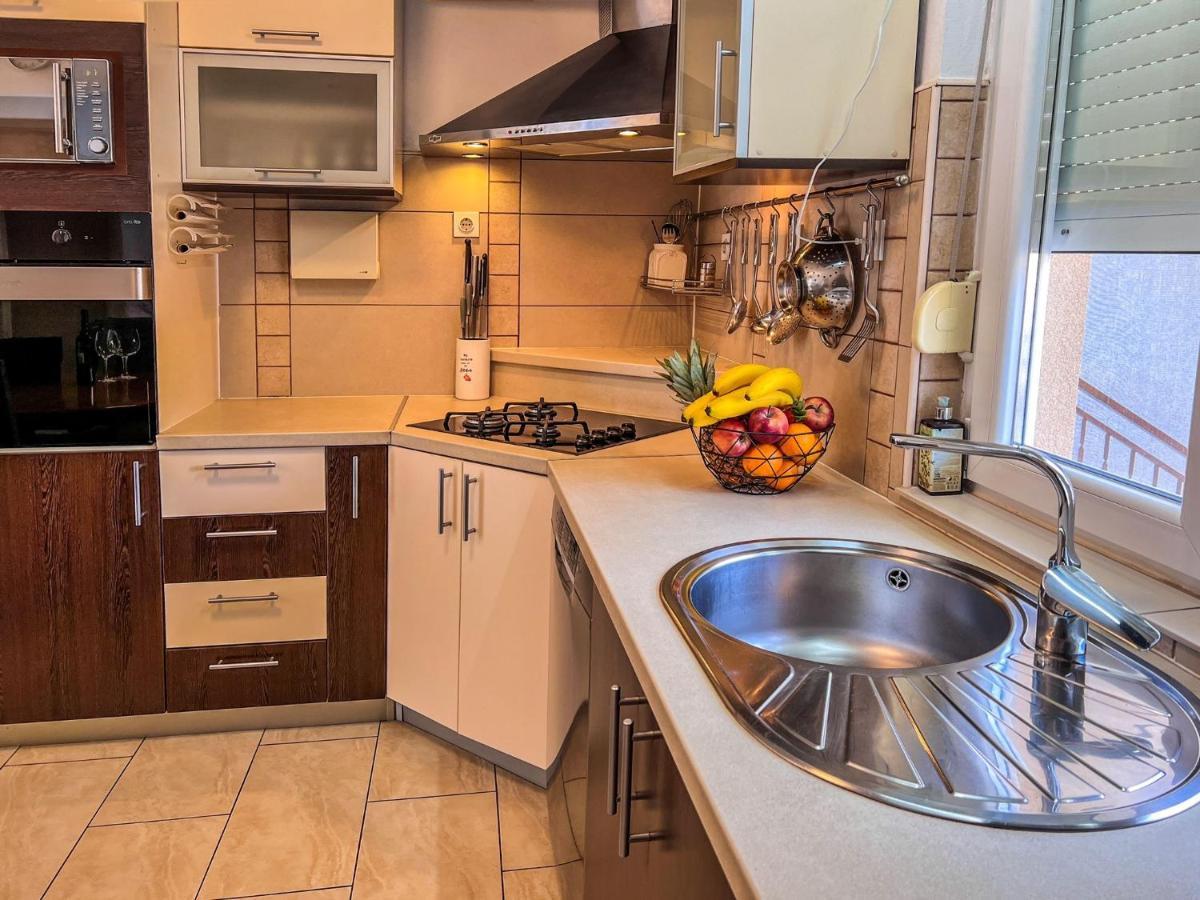 Apartman Zara Biograd Na Moru Esterno foto