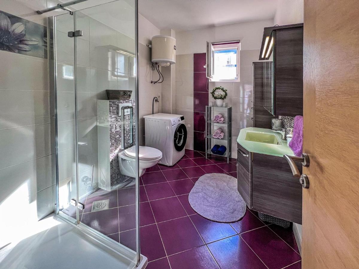 Apartman Zara Biograd Na Moru Esterno foto