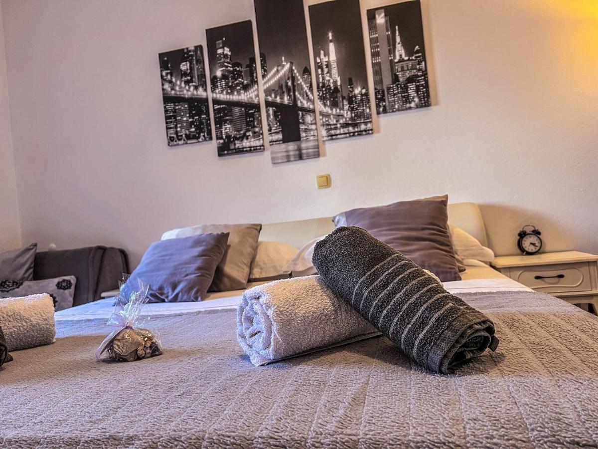 Apartman Zara Biograd Na Moru Esterno foto